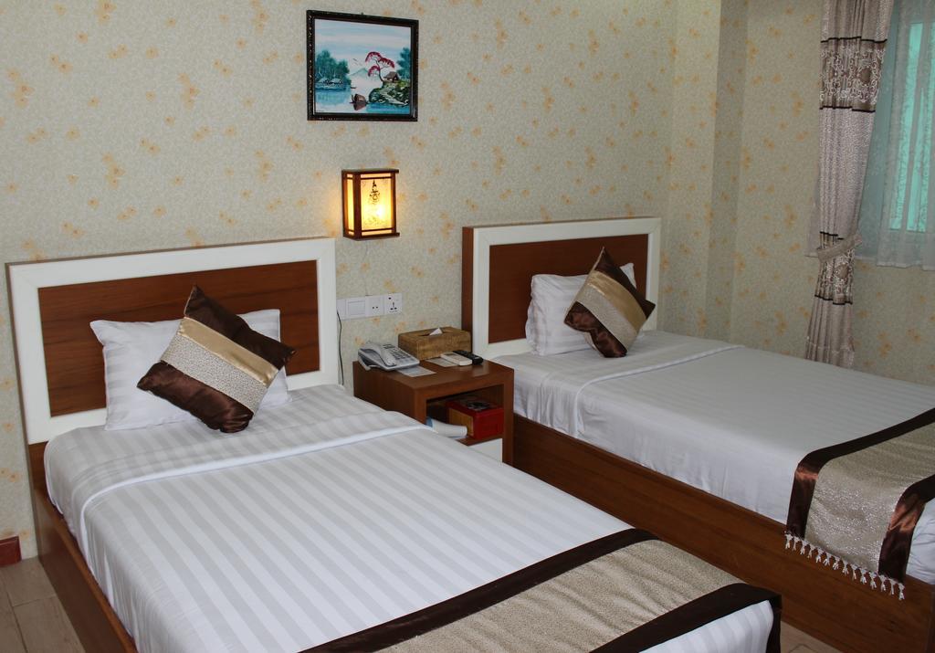 Hotel Kan Kaw Yangon Esterno foto