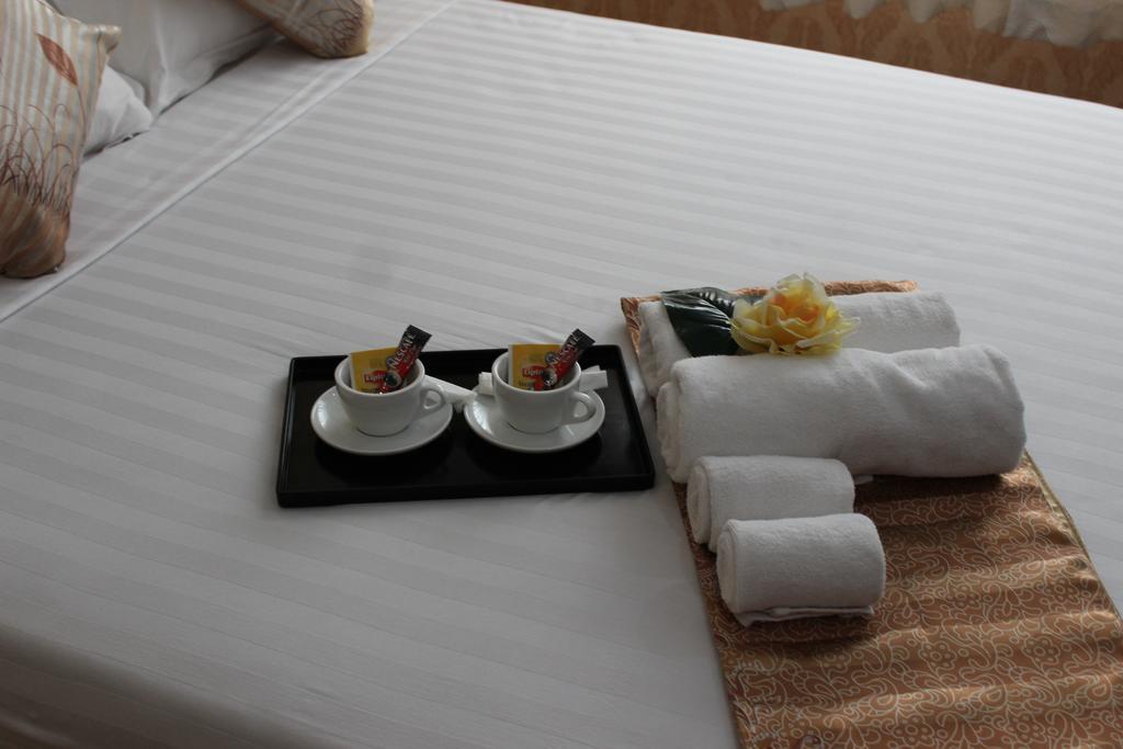 Hotel Kan Kaw Yangon Esterno foto