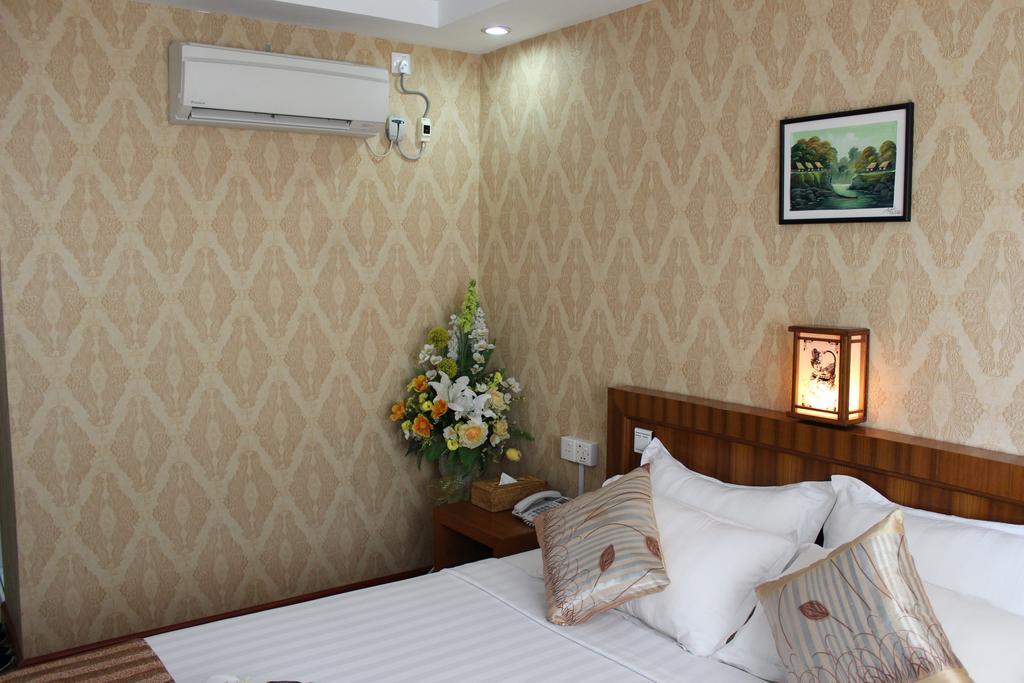 Hotel Kan Kaw Yangon Esterno foto