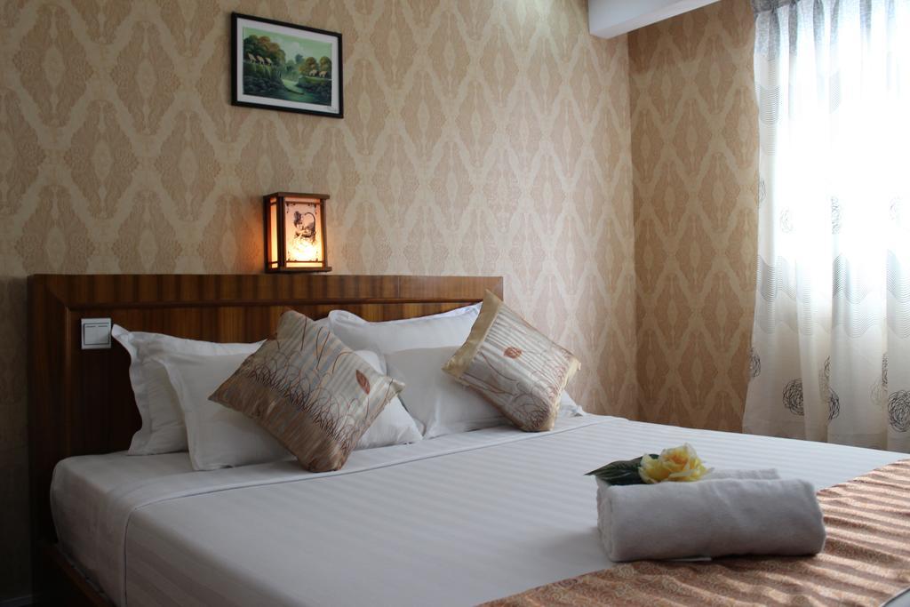 Hotel Kan Kaw Yangon Esterno foto